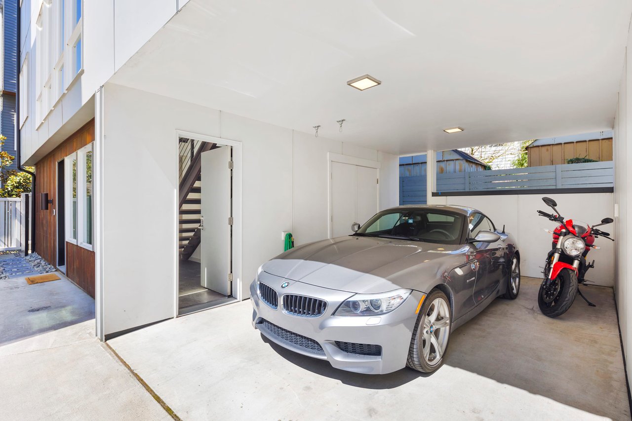 2418 NW 64th St