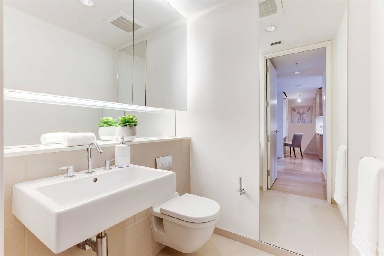 920 I St NW, #1105