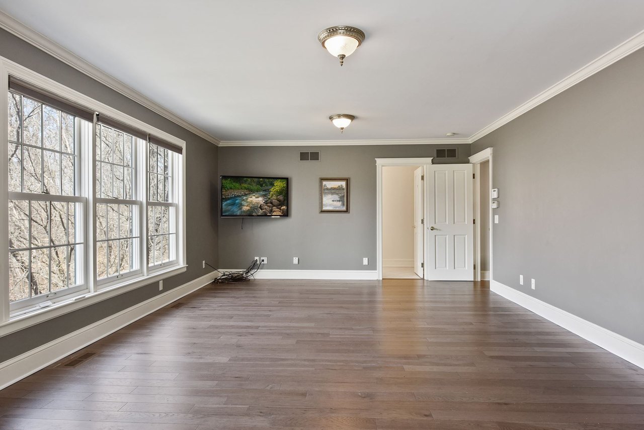 550 Oxford Road, Orono