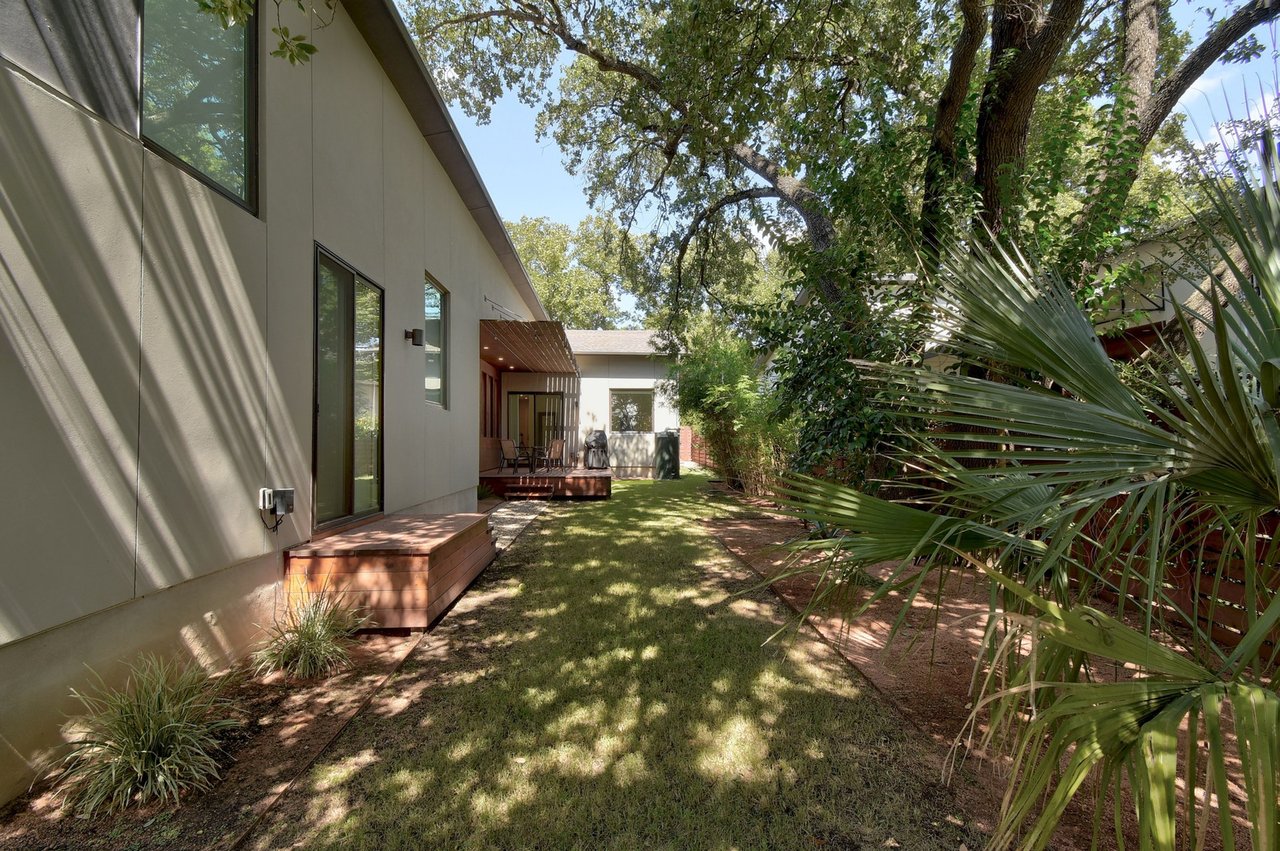 1307 Brentwood St, #A