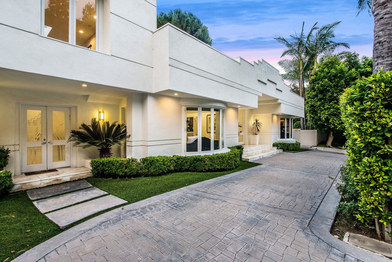 LA Times: Celebrity Dressmaker Dina Bar-El Seeks a Fit for Beverly Hills Home