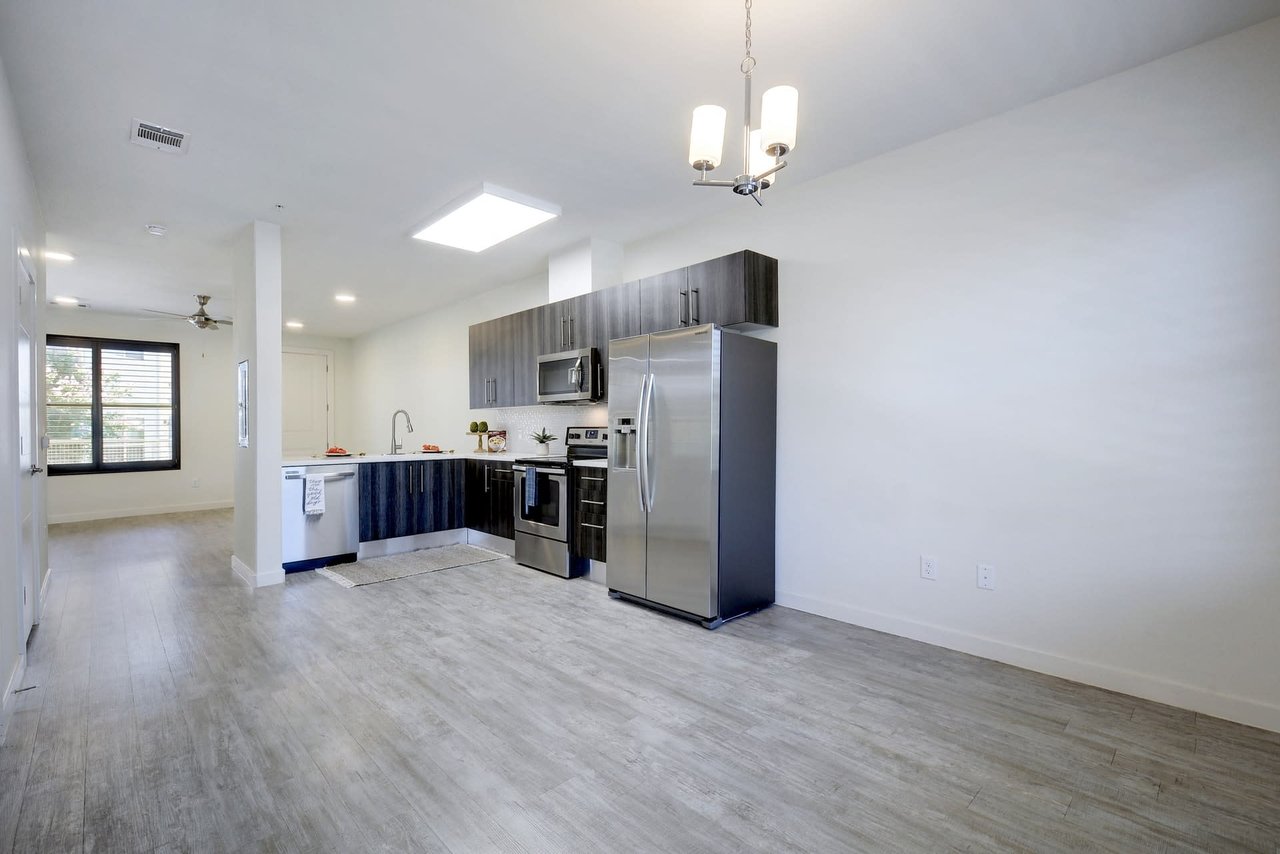 7805 Cooper Ln,# 304