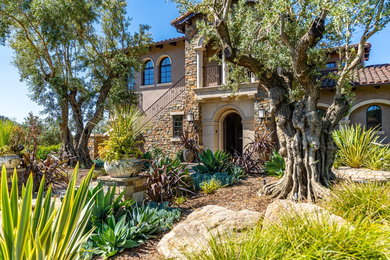 Modern Tuscan Farmhouse