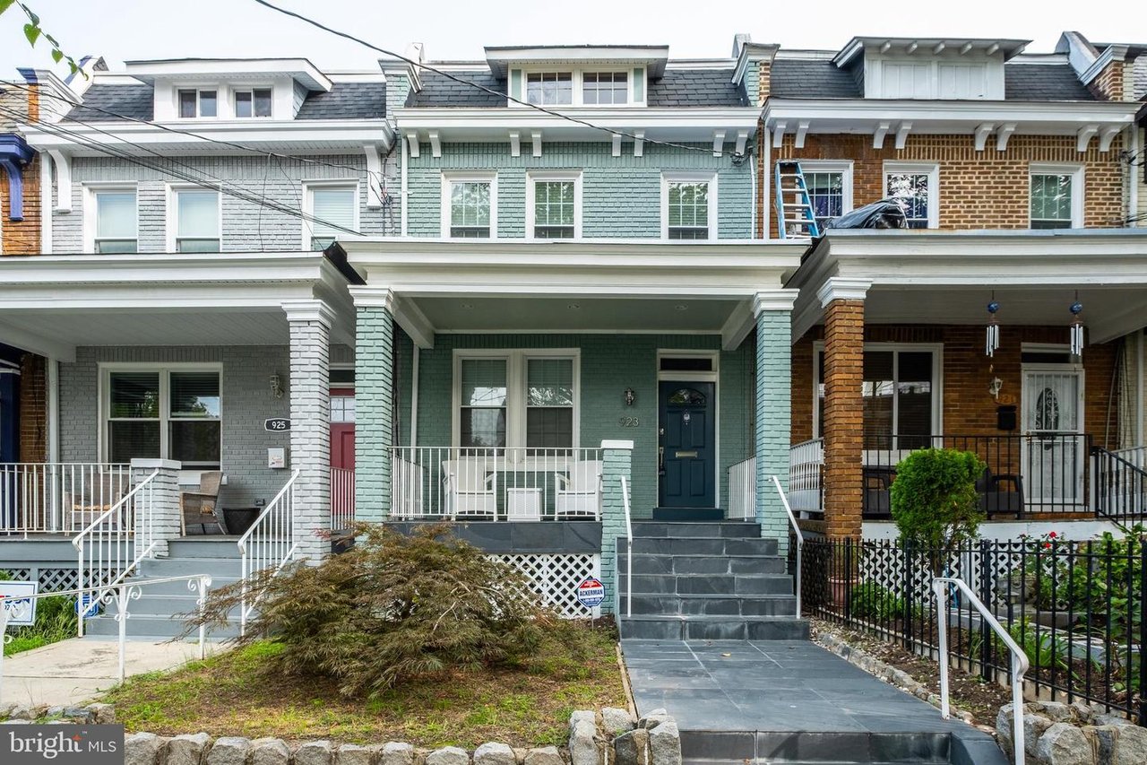 923 Decatur St NW