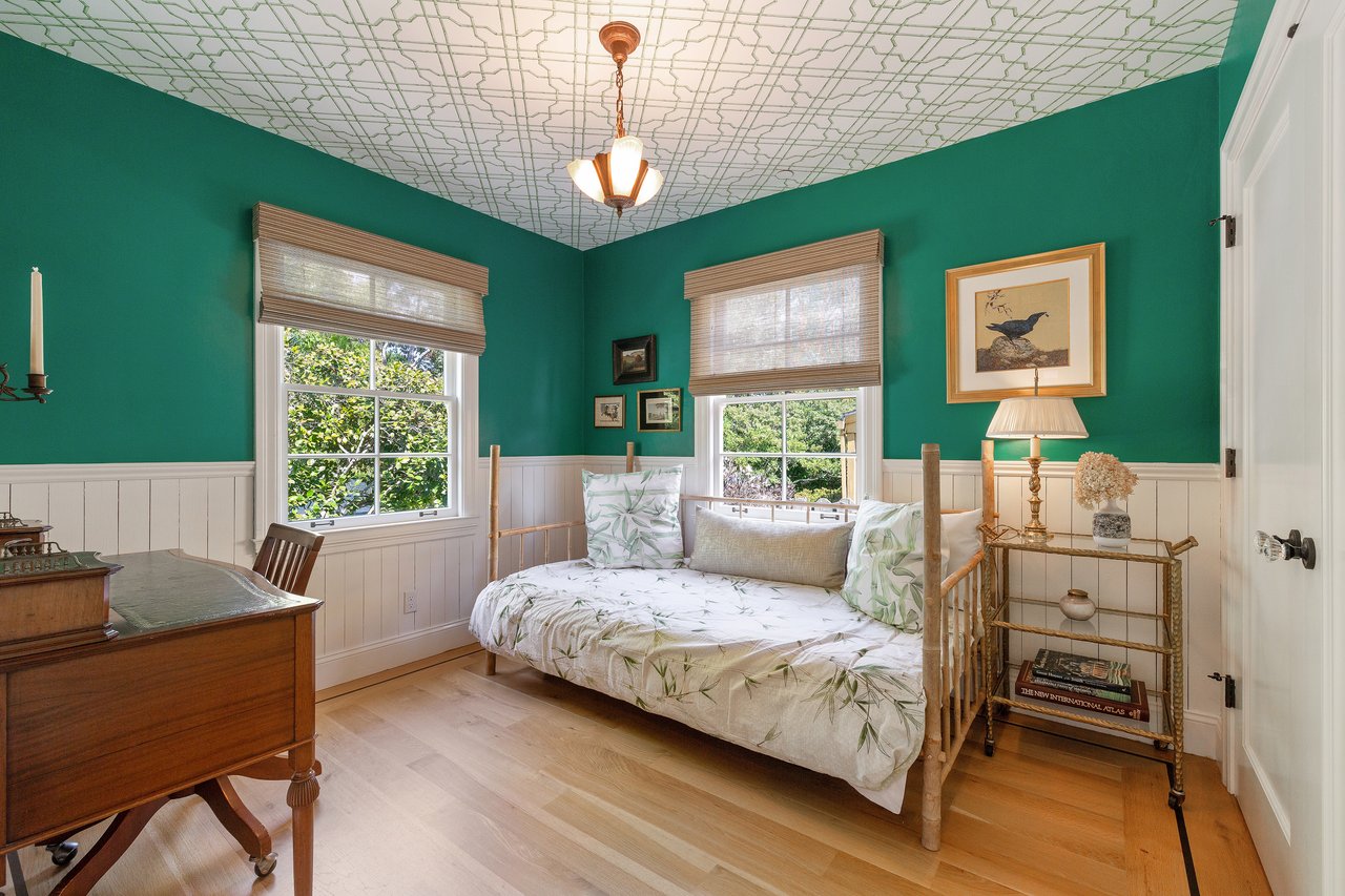  148 Elm Ave