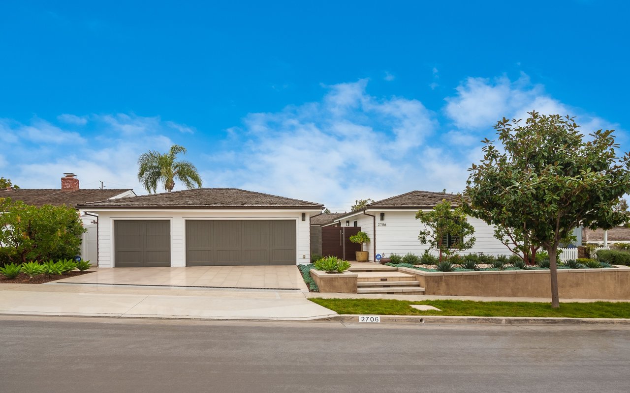 2706 Lighthouse Ln
