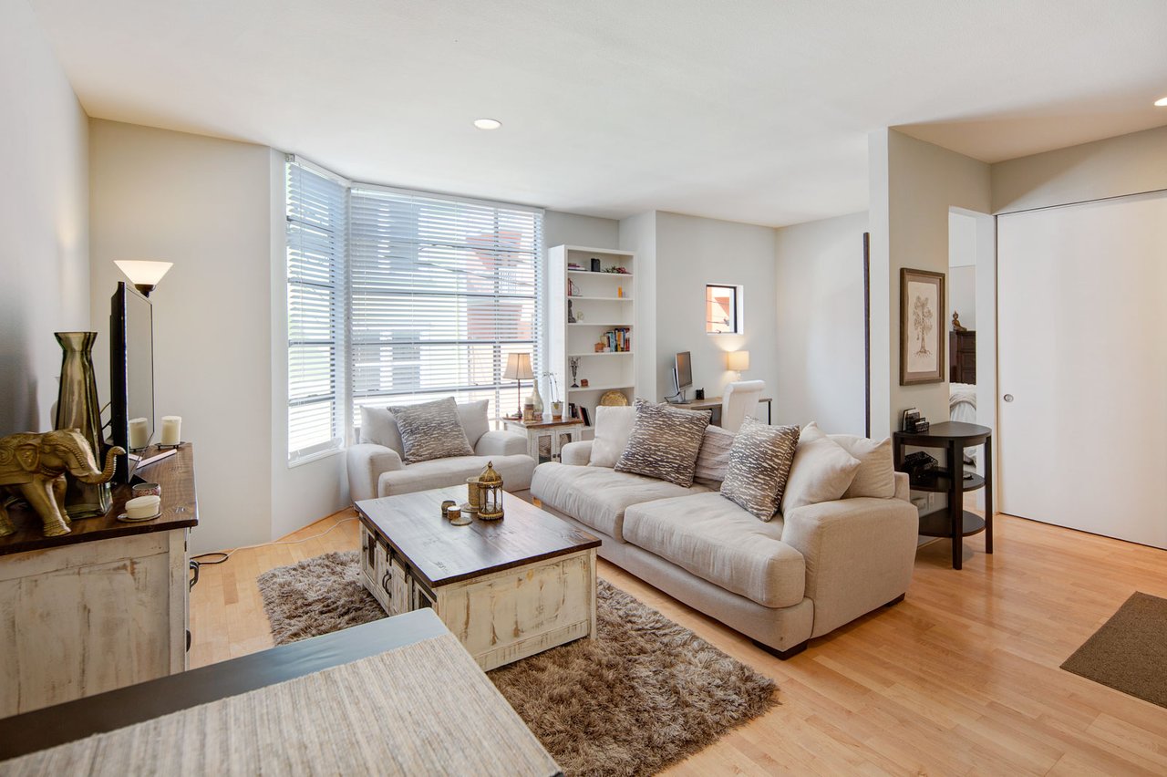 VANDEWATER STREET CONDOMINIUMS