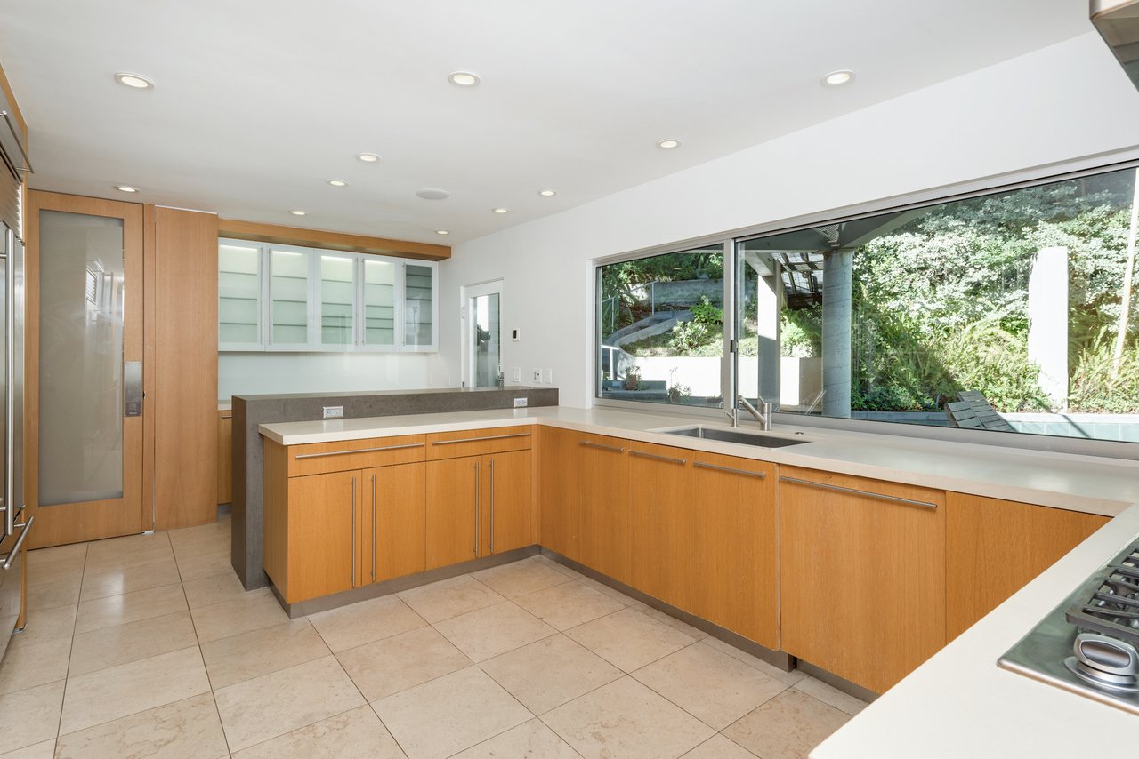 Architectural Lease | Upper Beachwood Canyon