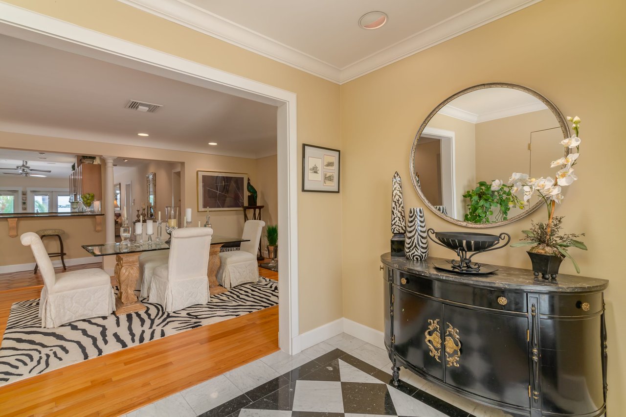 Prestigious Address in Lido Shores