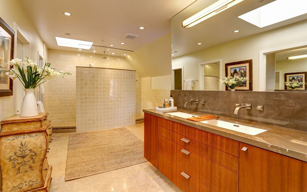 17 Lagoon Vista