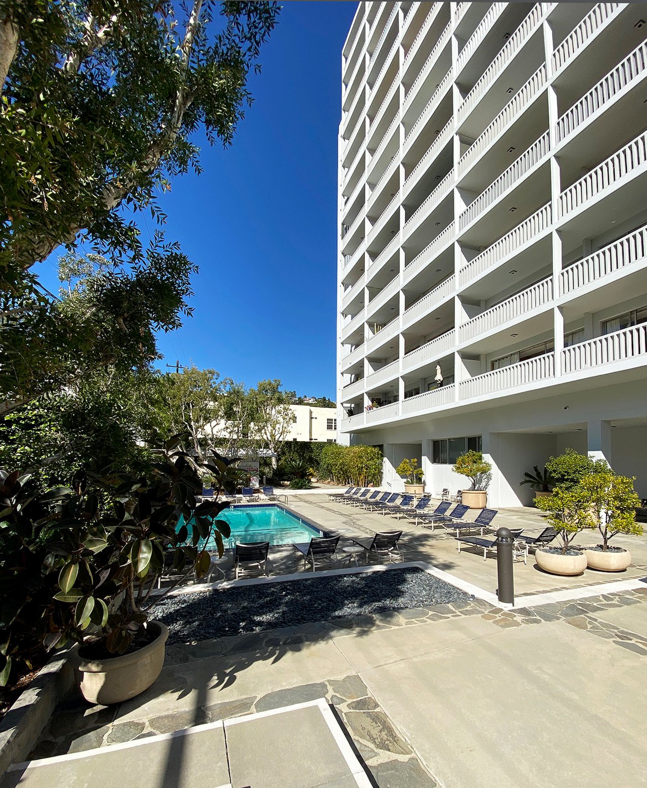 Stunning Corner Unit @Doheny West Towers