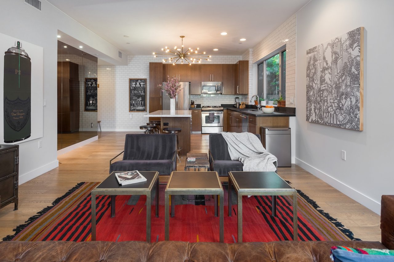Modern 2 Bedroom/ 2 bath at the Metropol