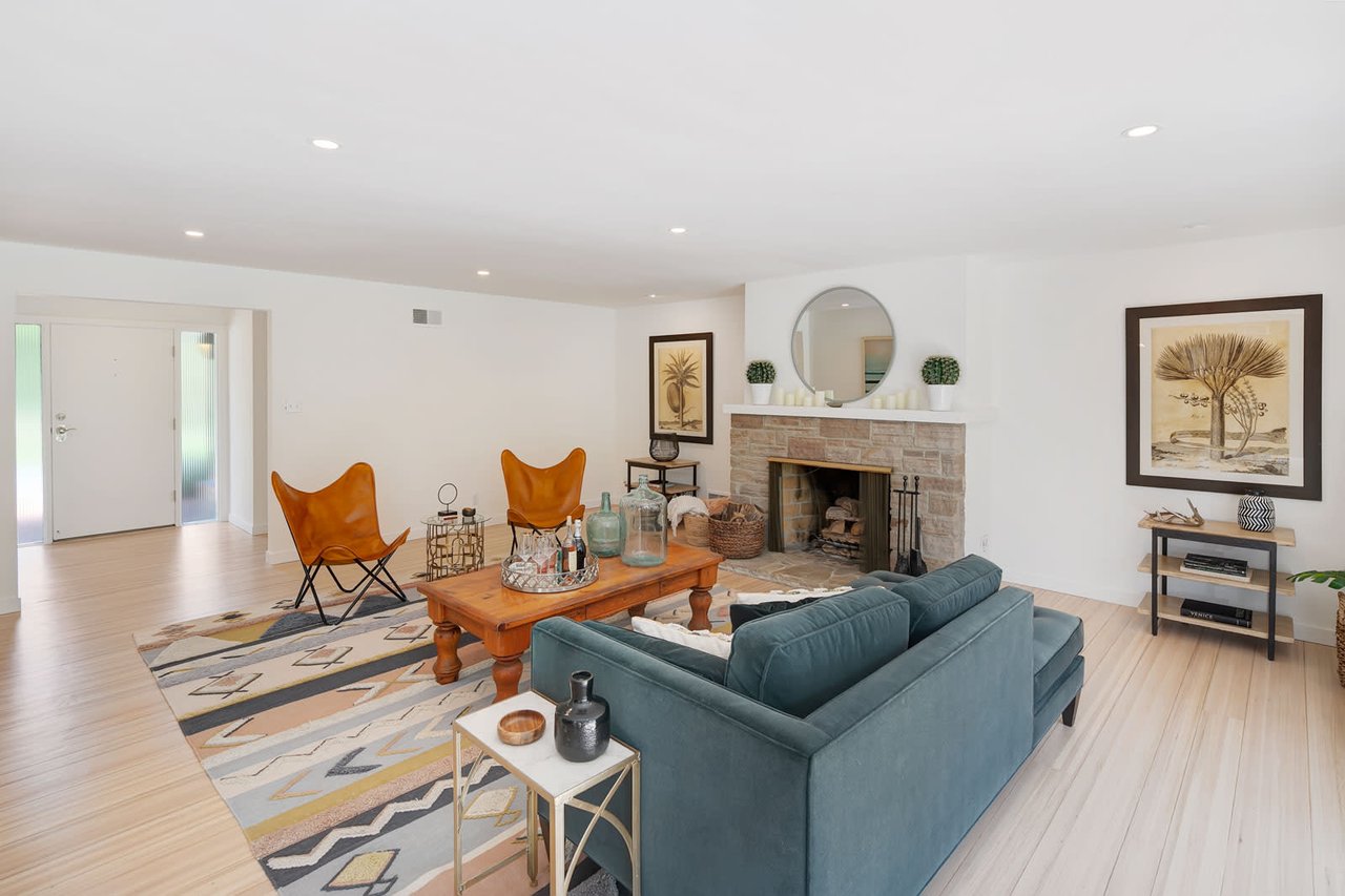 1349 Butterfield Road