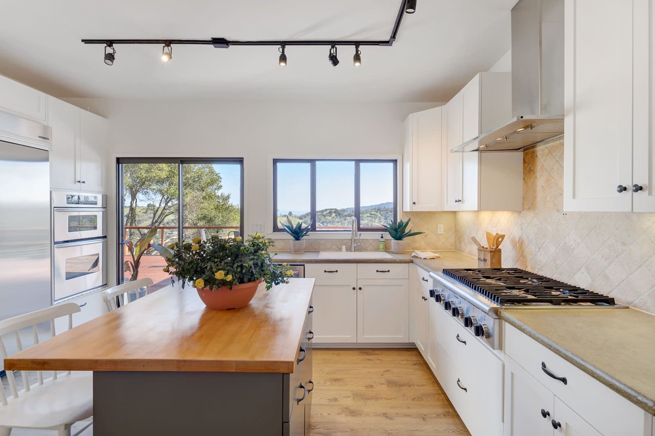 215 Stuyvesant Drive, San Anselmo