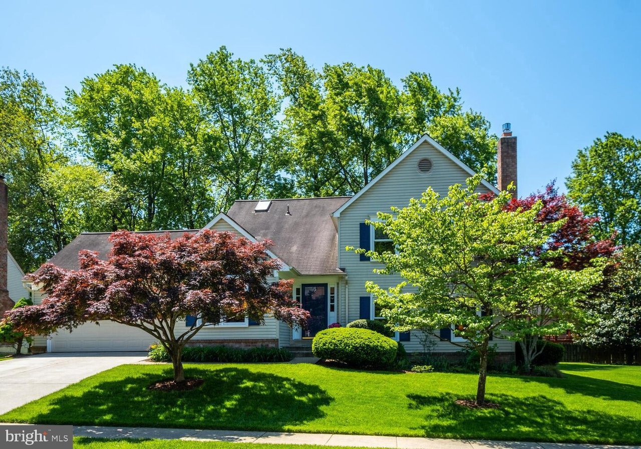 5261 Dunleigh Dr