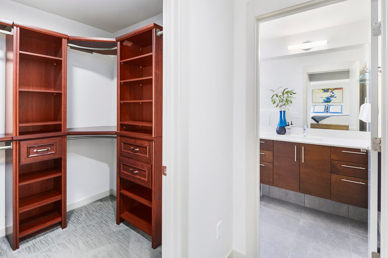 2418 NW 64th St