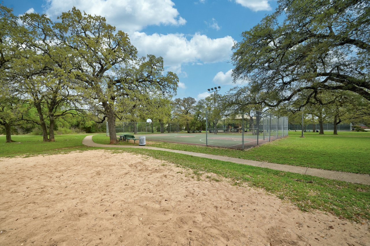 1204 Andrew CV