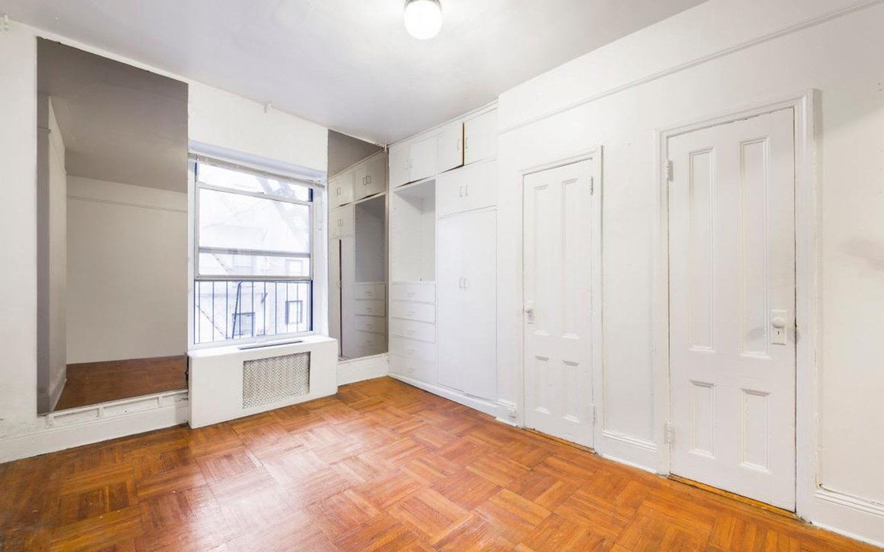 328 E 73rd St, #4C