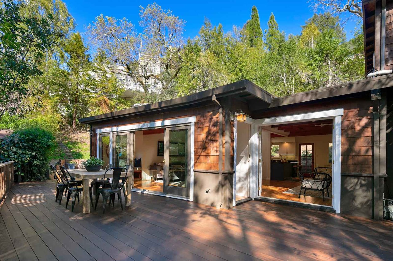 7 Crescent Lane, Fairfax