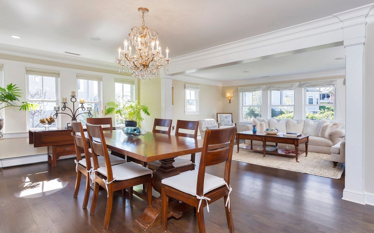 7 Lighthouse Ln