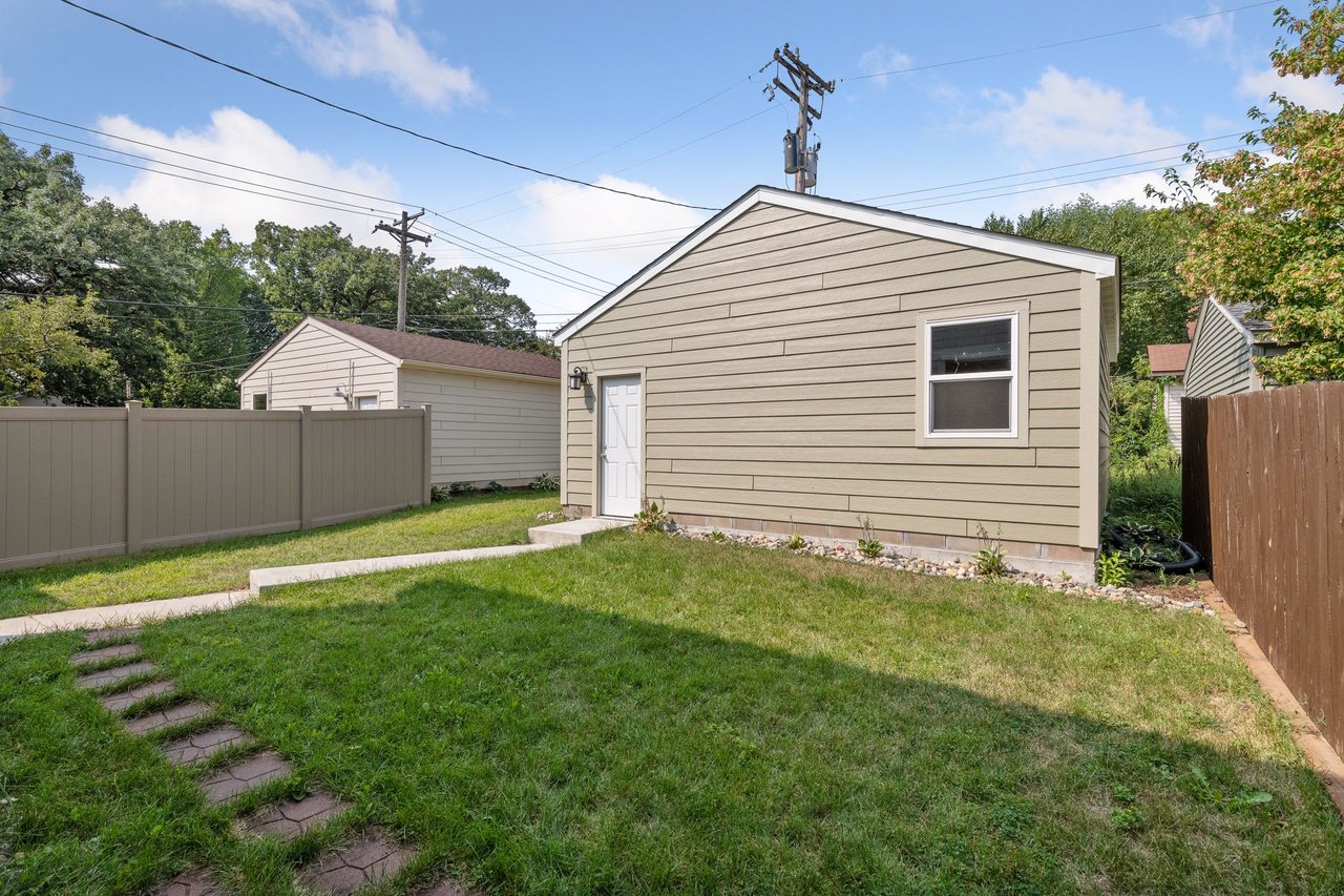 4752 5th Avenue S, Minneapolis