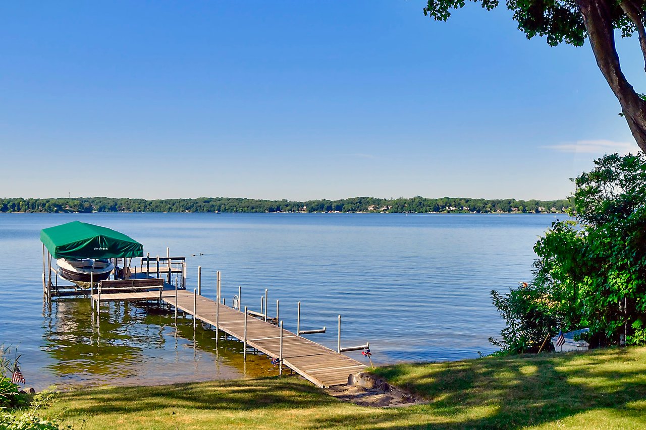 5295 Edsall Road | Minnetrista