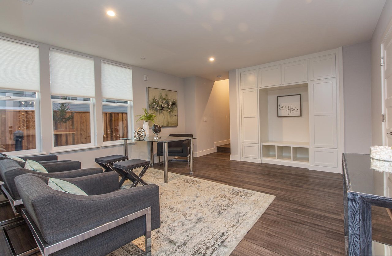 403 E Taylor Ave