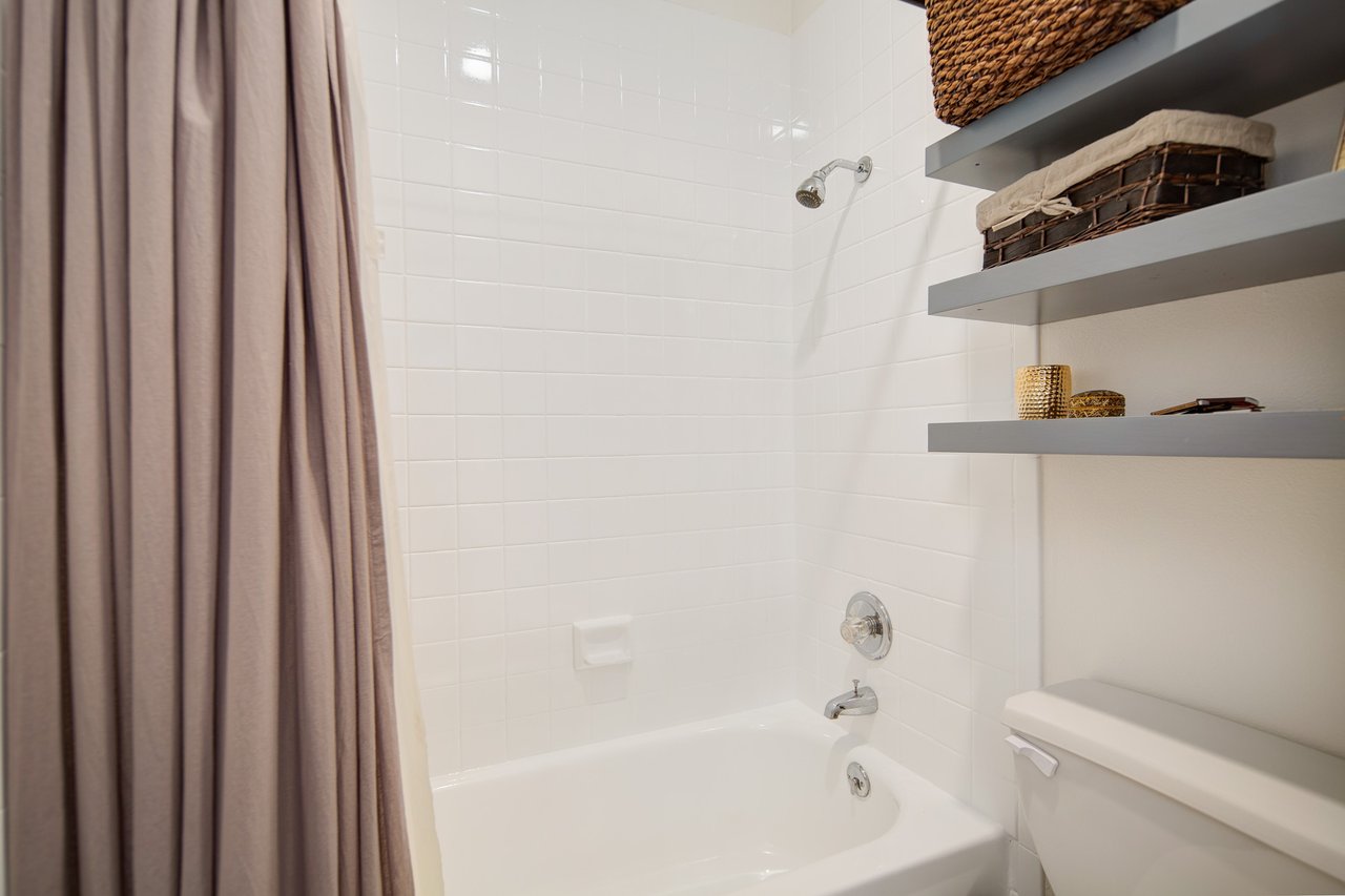 VANDEWATER STREET CONDOMINIUMS