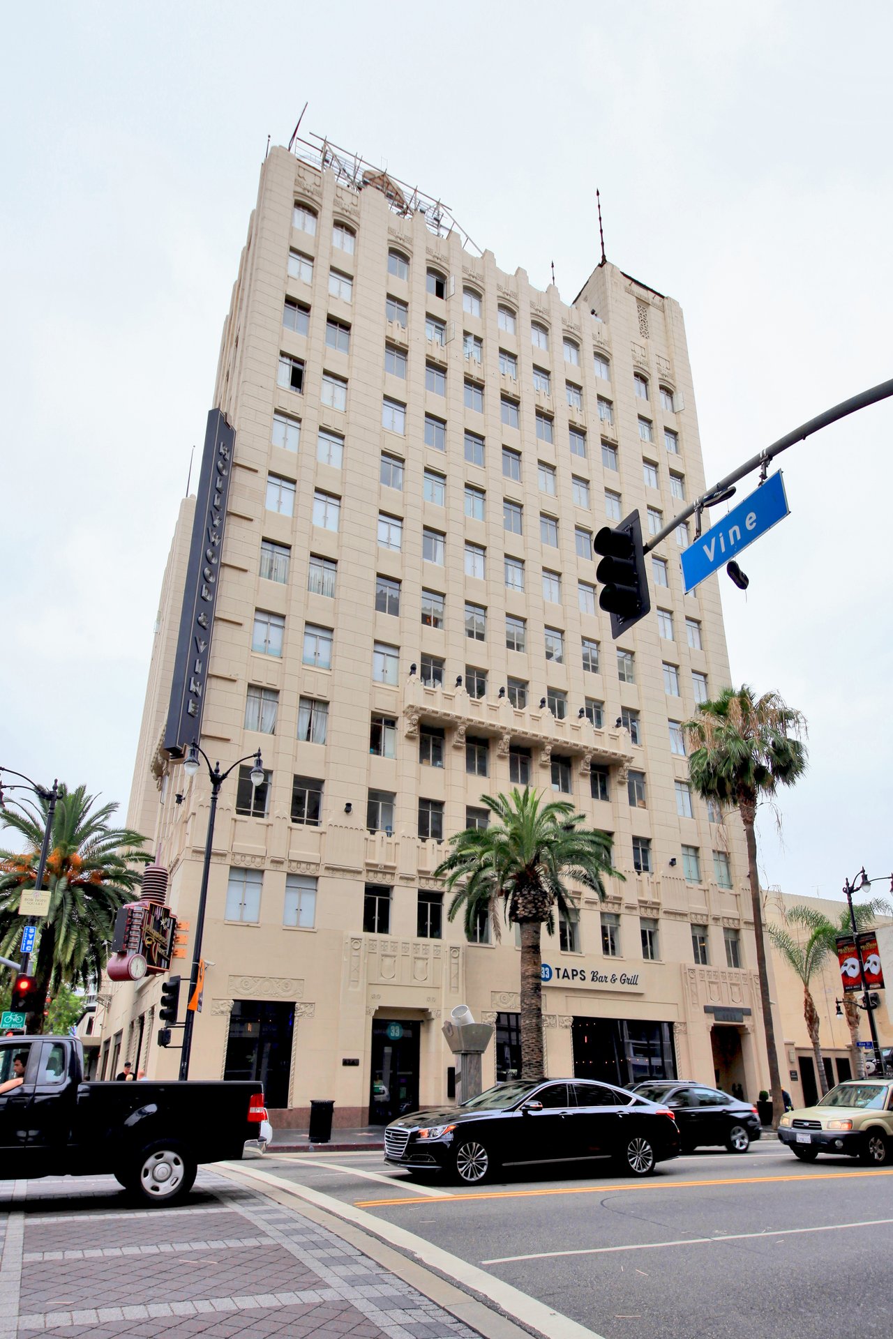 6253 Hollywood Boulevard, Unit 305