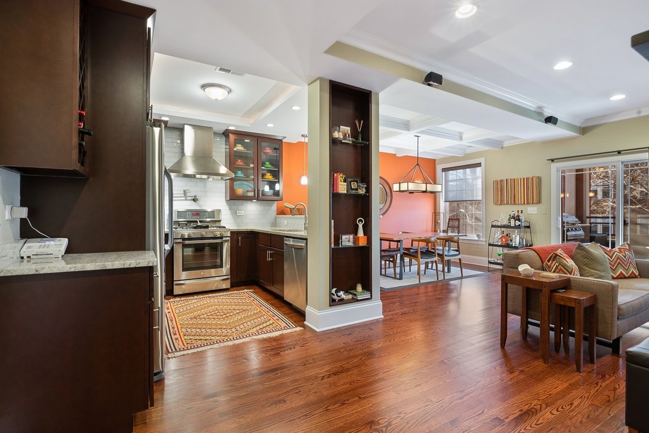 6335 N Magnolia Avenue # 2S