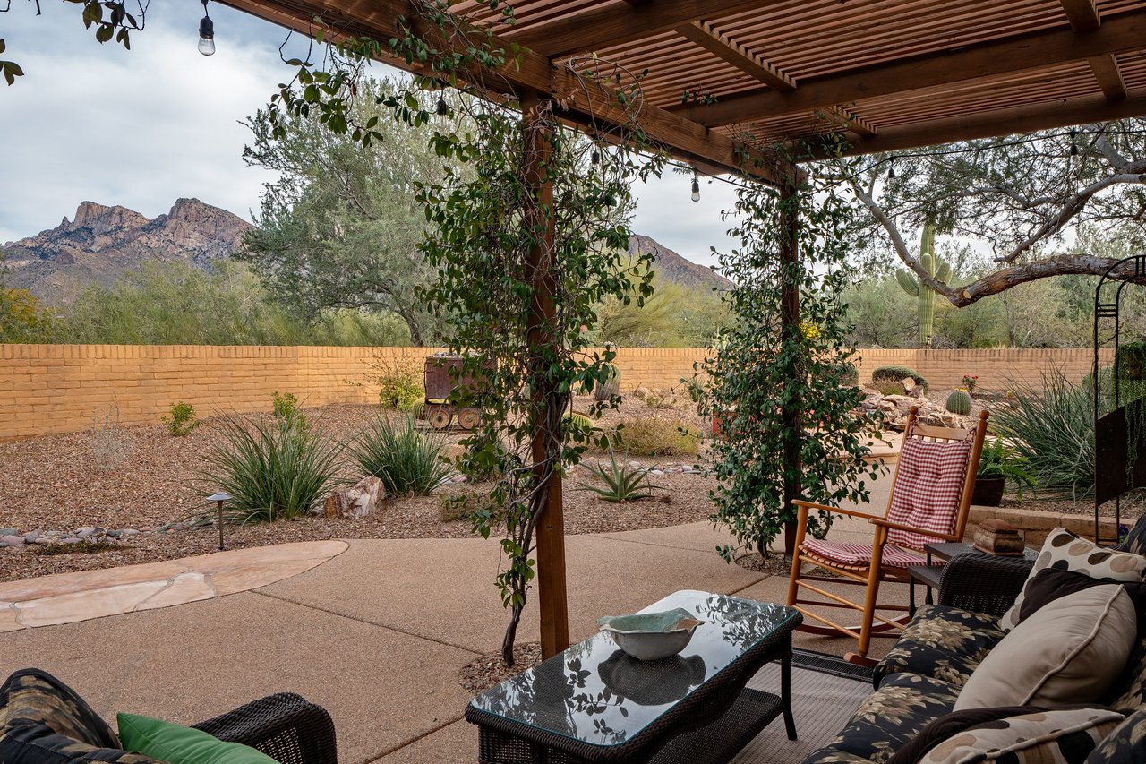 Unique Estate in Oro Valley Country Club