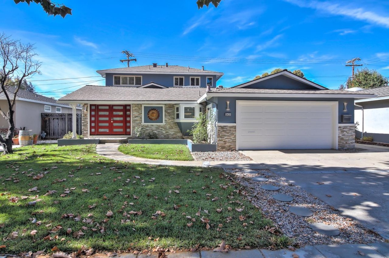 2425 Briarwood Dr