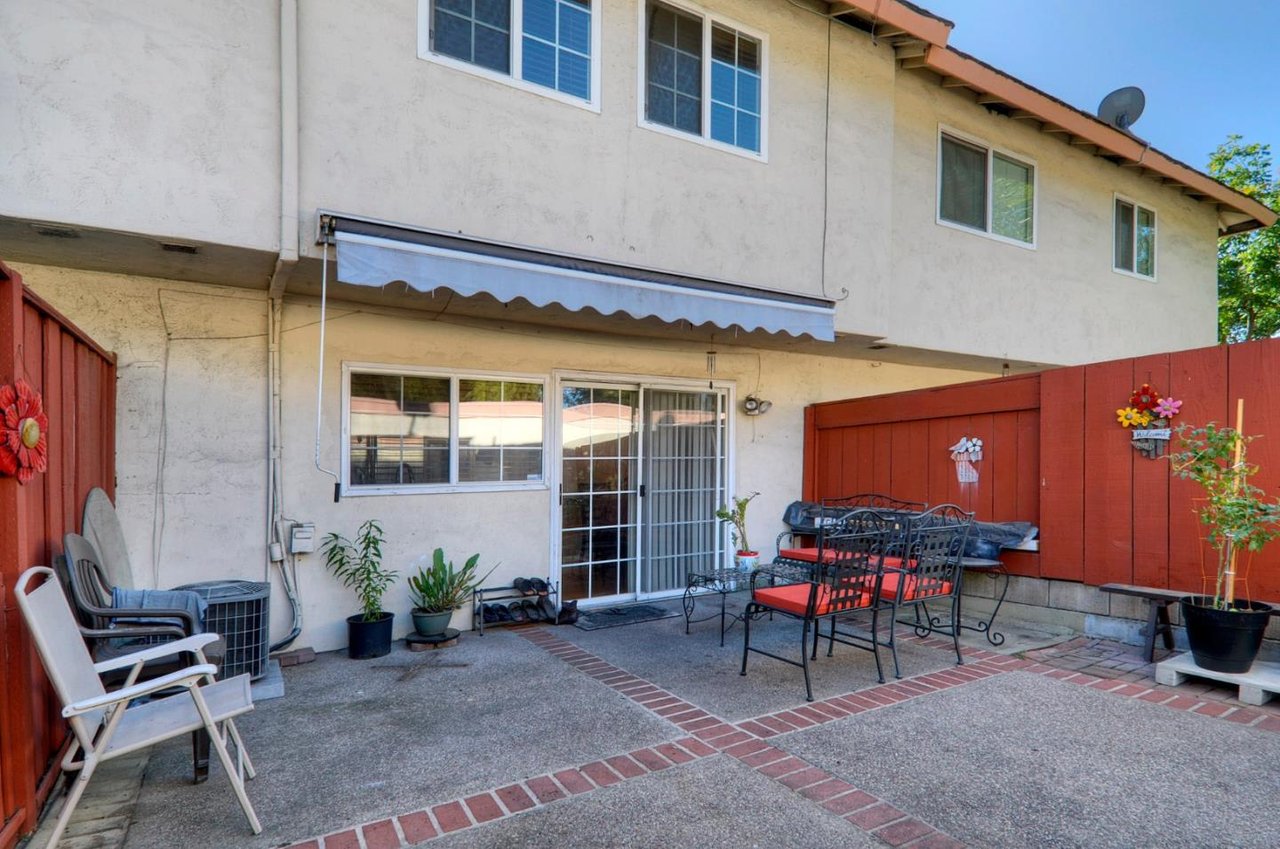 2222 Meadowgate Way
