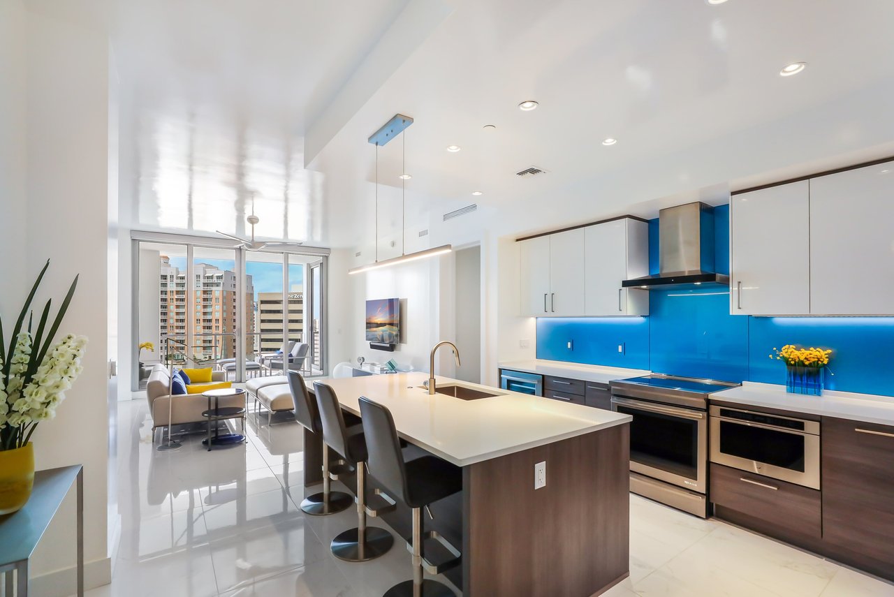 111 S Pineapple Ave #1008