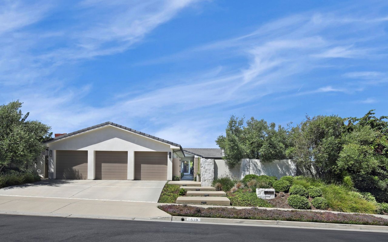 1633 Castle Cove Circle