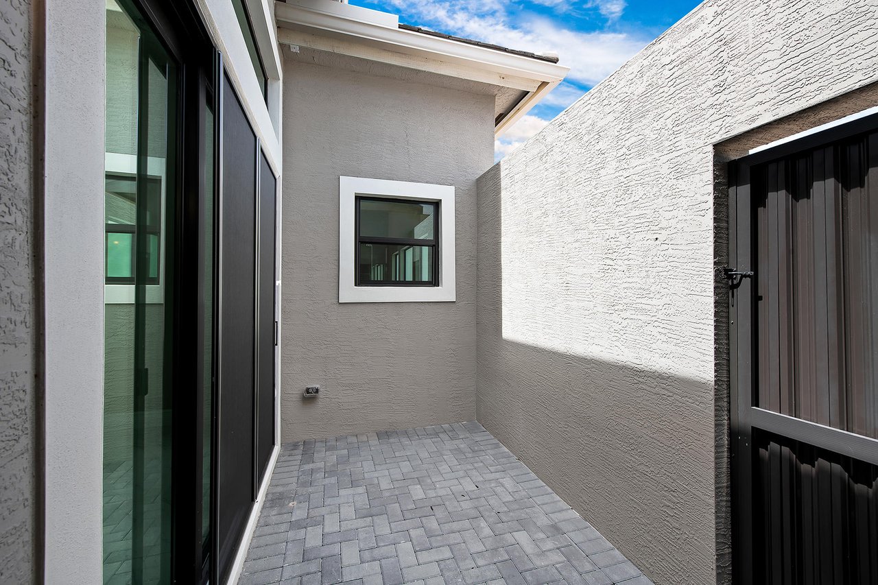 9096 Benedetta Pl