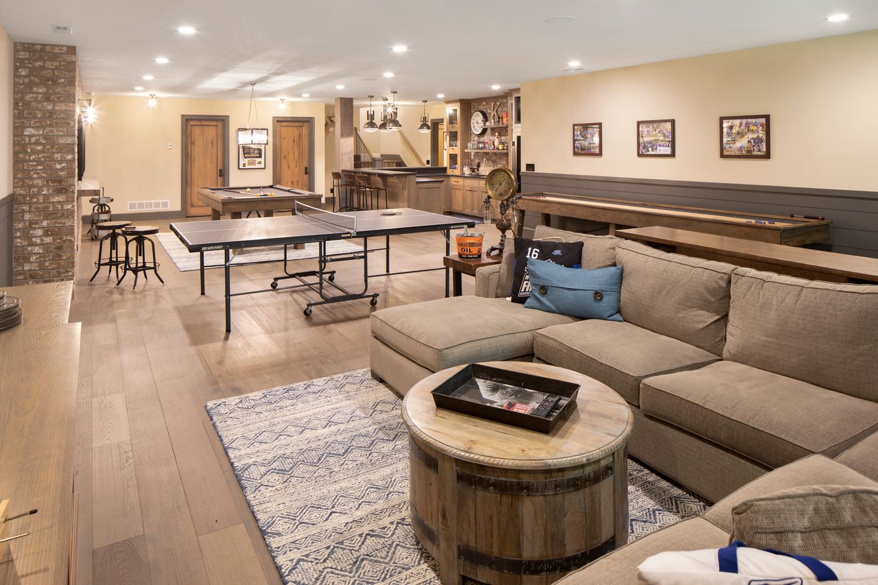 4693 Vine Hill Road | Deephaven