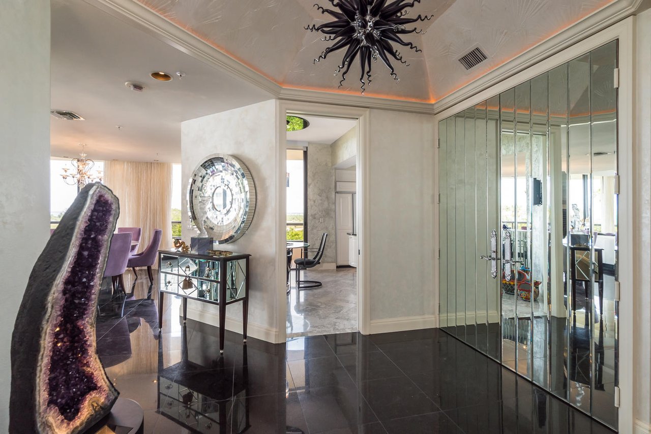435 L Ambiance Dr, #L407