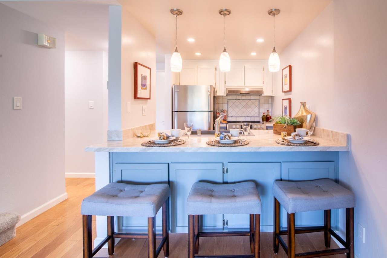 707 Fathom Dr, Unit 203