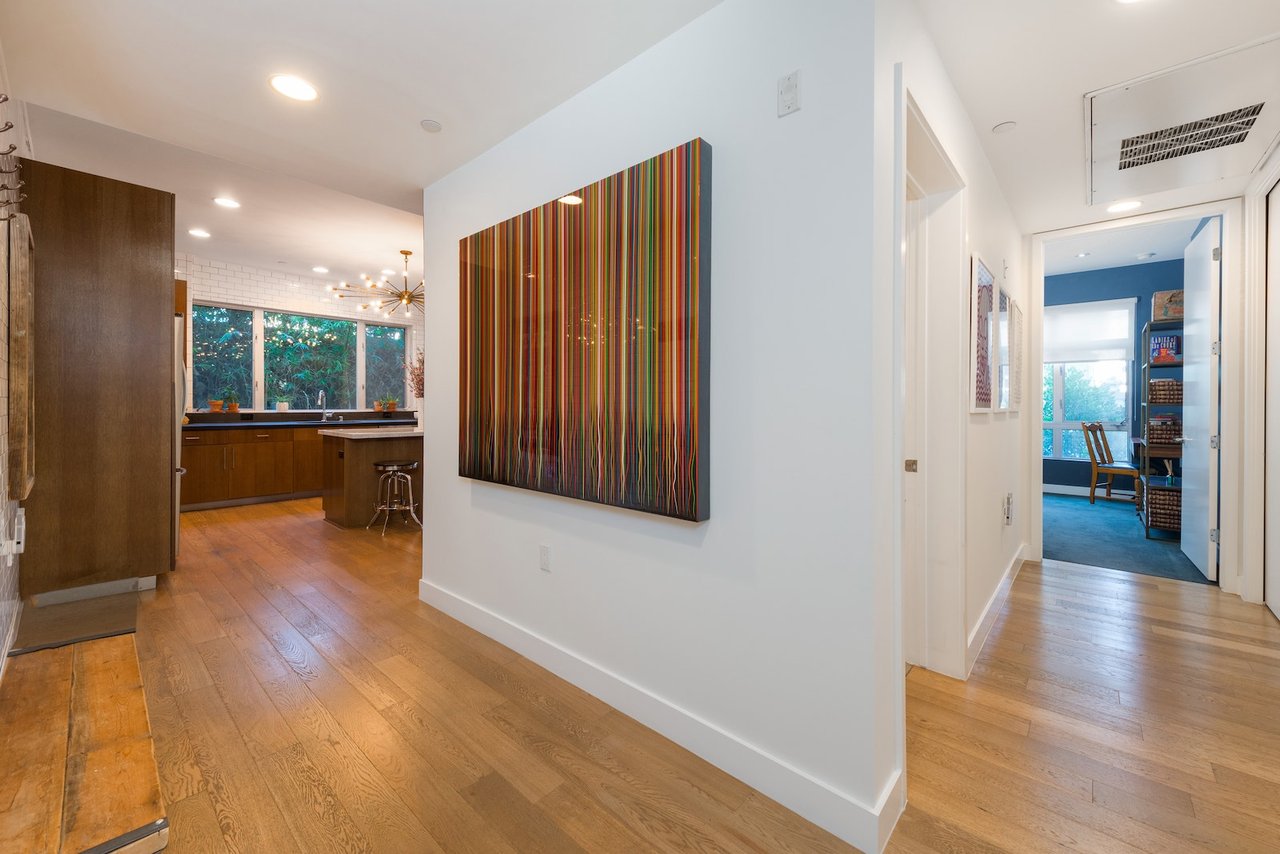 Modern 2 Bedroom/ 2 bath at the Metropol