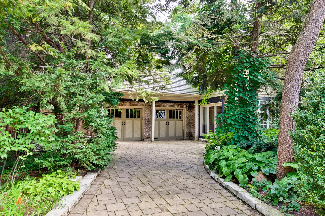 Open Floor Plan and Architectural Detailing