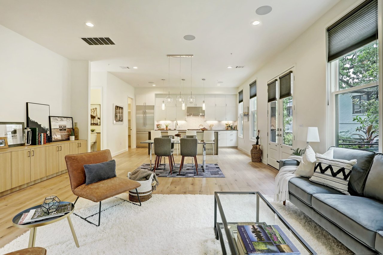 1410 Woodlawn Boulevard, Unit D | SELLER REPRESENTED