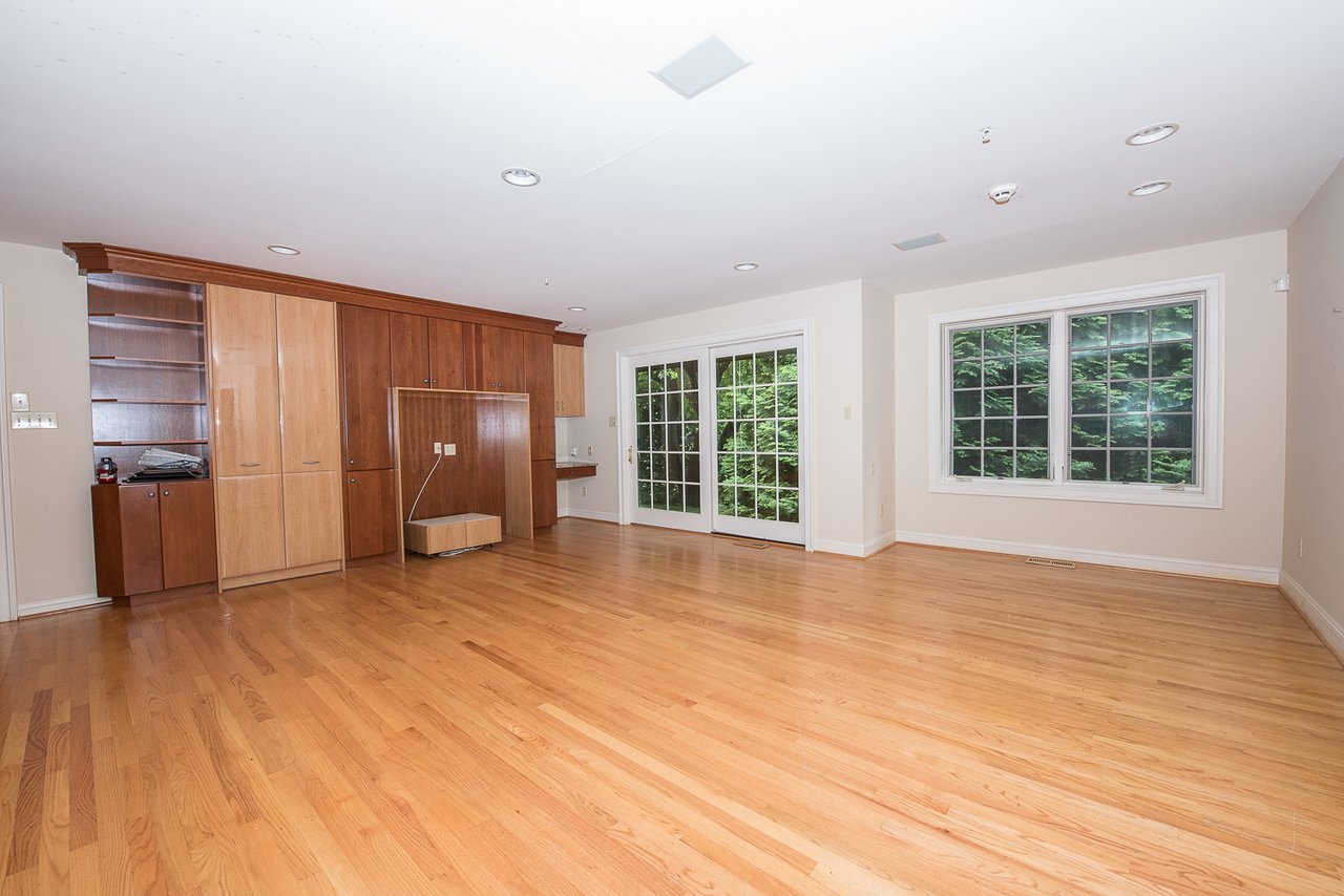 1115 Rose Glen Rd