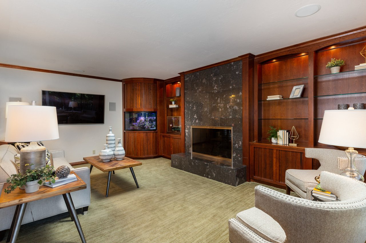 Fabulous single-story home located on the Westside of Alamo