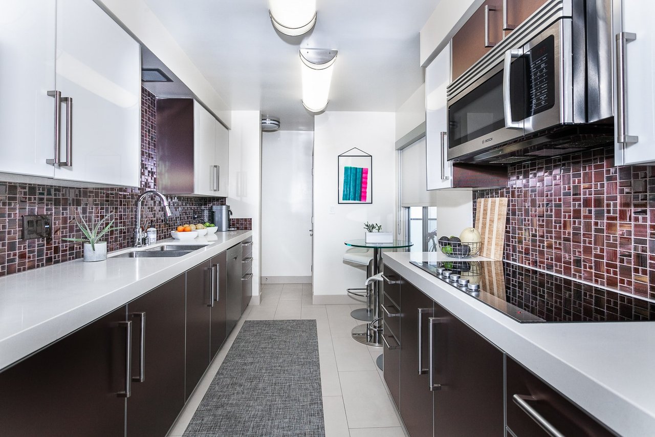 Beautiful Condo in Brentwood