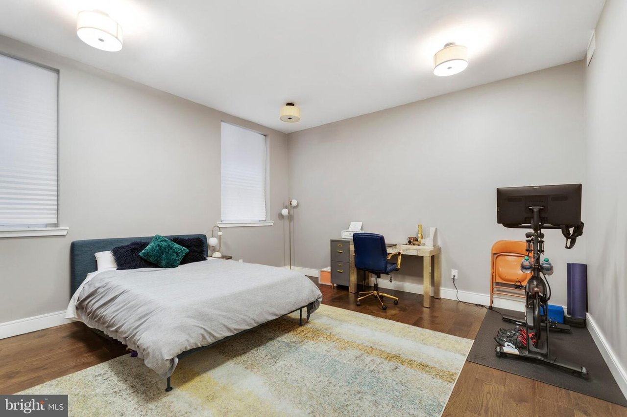 233 Chestnut St, #2