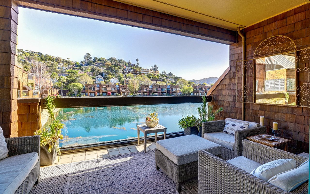17 Lagoon Vista