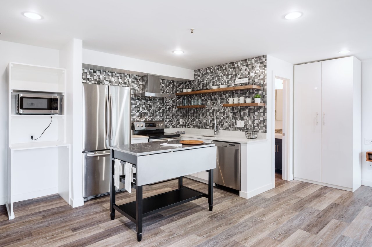 1405 Broadway Street #203
