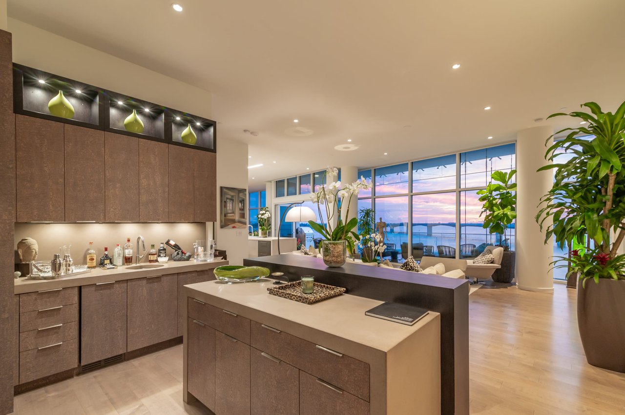 280 Golden Gate Point PH 2