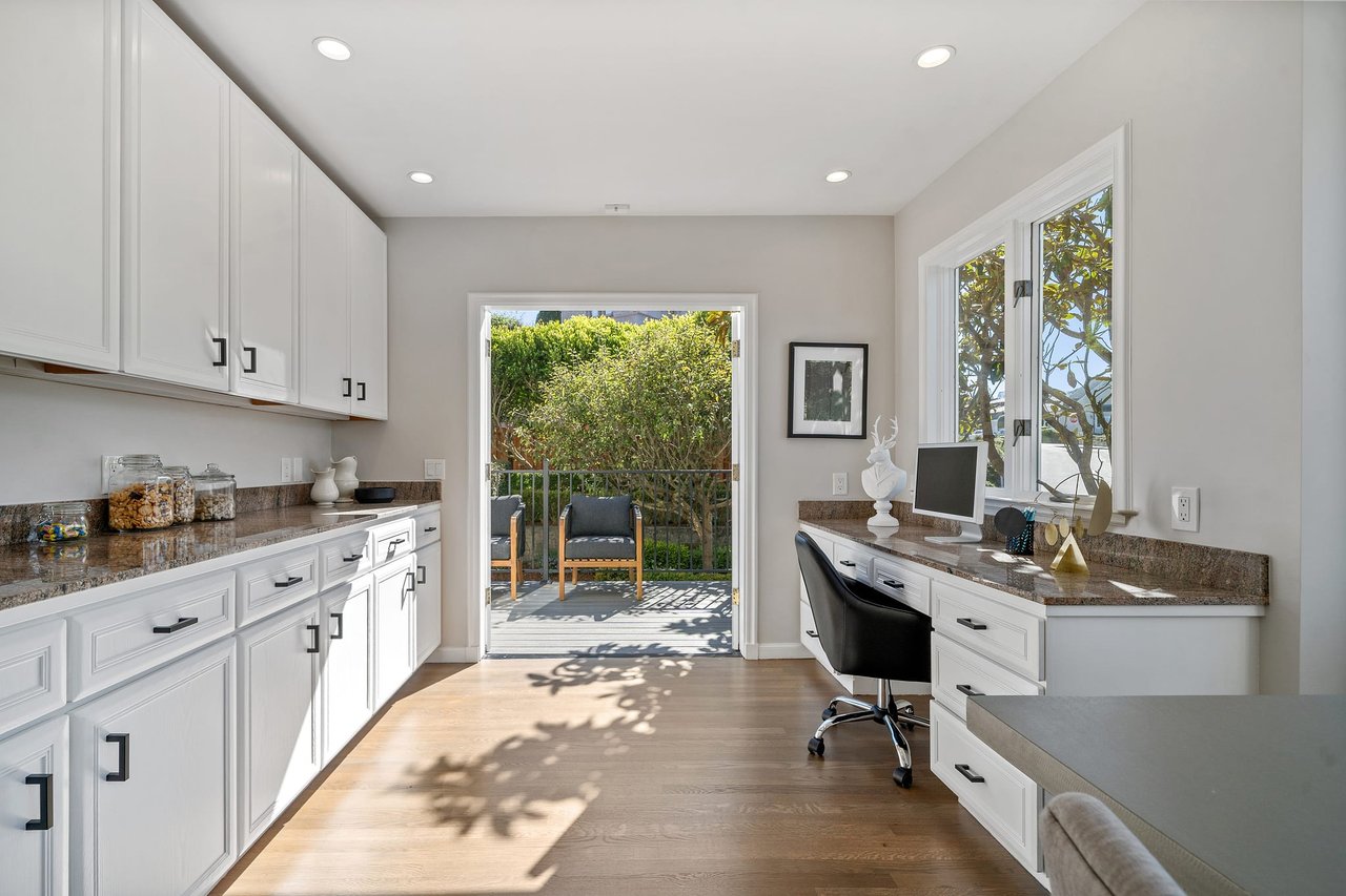 285 Sea Cliff Ave